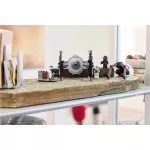 LEGO® Star Wars™ TIE Fighter™ birodalmi hangárállvánnyal