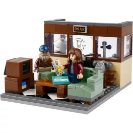 LEGO® ICONS™ Stranger Things: WSQK-rádióállomás