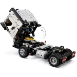 LEGO® Technic™ Volvo FMX teherautó és EC230 elektromos markoló