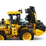 LEGO® Technic™ Volvo L120 Electric kerekes rakodógép
