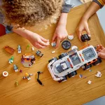LEGO® City Parancsnoki jármű és rakodódaru