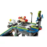 LEGO® City Határok nélkül: Versenypálya rámpákkal