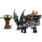 LEGO® Harry Potter™ Roxfort™ hintó és thesztrálok