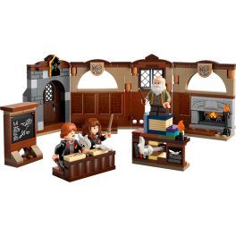 LEGO® Harry Potter™ Roxfort™ kastély: Bűbájtanóra
